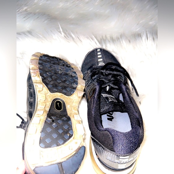 Men Nike Airmax Size 11 worn but there’s a lot of life left. - Picture 4 of 4